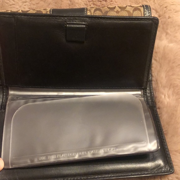 Coach Wallet - Picture 5 of 7